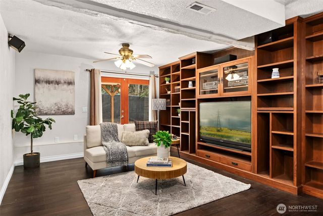 18907 SE 265th Street, Covington, WA 98042