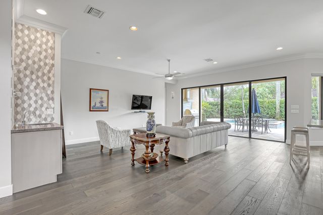 10 Kintyre Road, Palm Beach Gardens, FL 33418