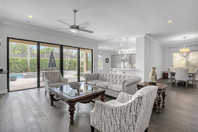 10 Kintyre Road, Palm Beach Gardens, FL 33418