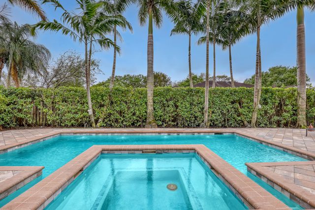 10 Kintyre Road, Palm Beach Gardens, FL 33418