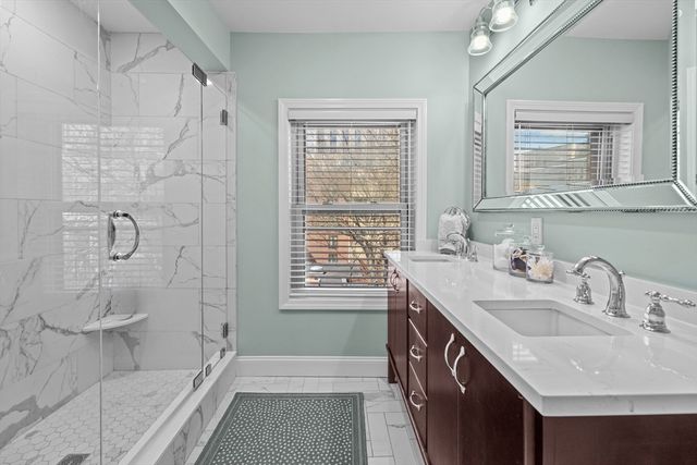 25 Phillips St PH, Boston, MA 02114