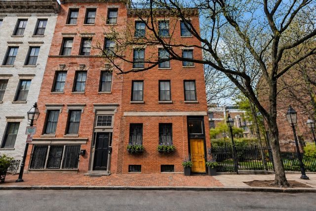 25 Phillips St PH, Boston, MA 02114