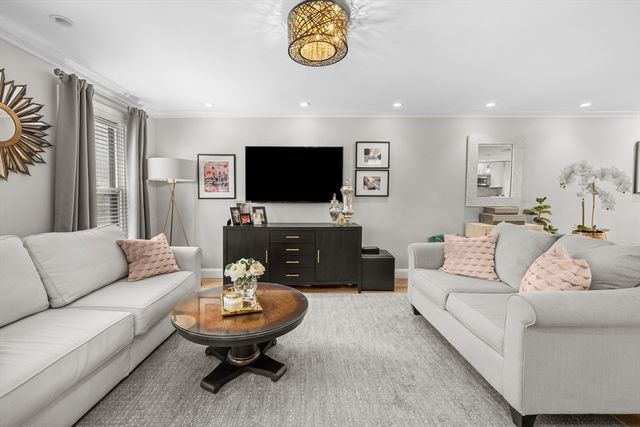 25 Phillips St PH, Boston, MA 02114