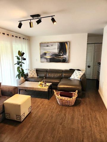 12052 ALTERNATE A1A C8, Palm Beach Gardens, FL 33410