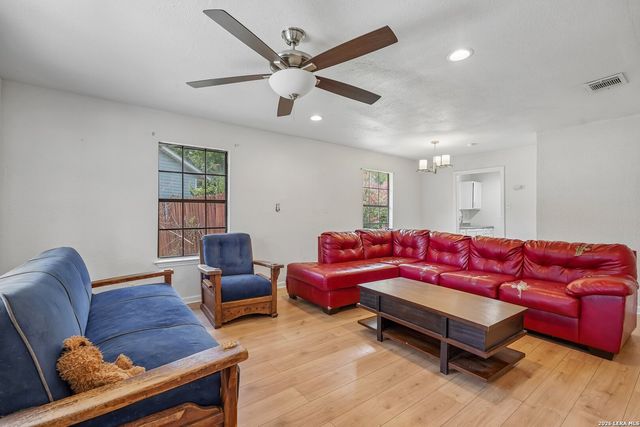 211 Rivertree, San Antonio, TX 78203