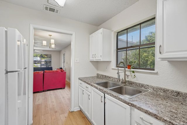 211 Rivertree, San Antonio, TX 78203