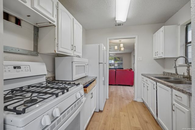 211 Rivertree, San Antonio, TX 78203