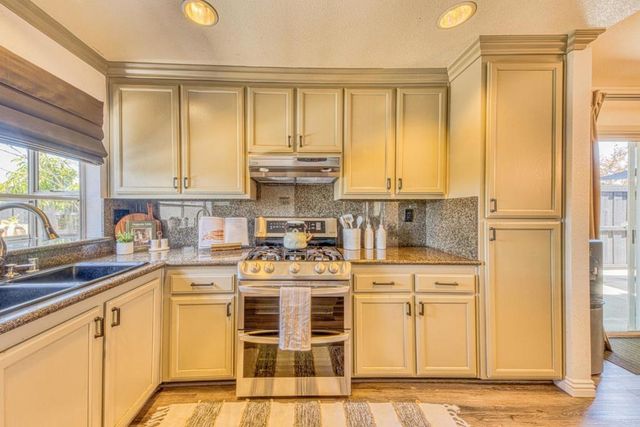 1066 Eagle Drive, Salinas, CA 93905