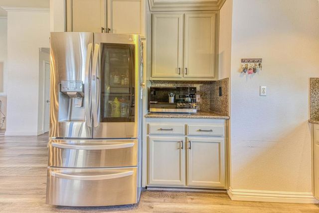 1066 Eagle Drive, Salinas, CA 93905