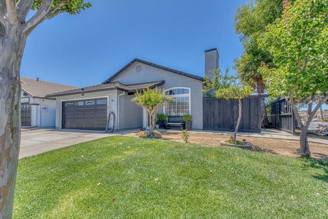 1066 Eagle Drive, Salinas, CA 93905
