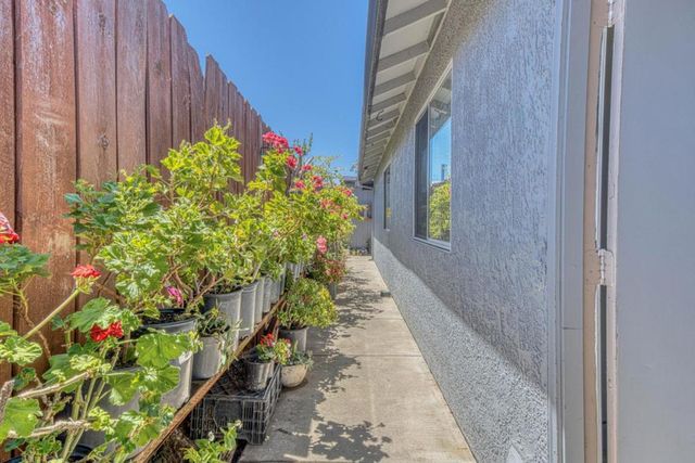 1066 Eagle Drive, Salinas, CA 93905
