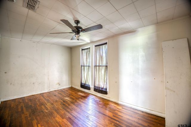 407 E Kolstad, Palestine, TX 75801