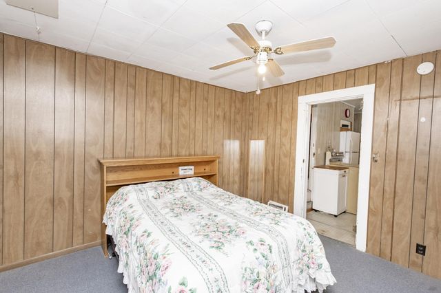 255 4th Avenue NE, Valley City, ND 58072
