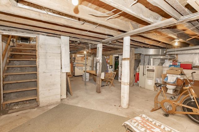 255 4th Avenue NE, Valley City, ND 58072