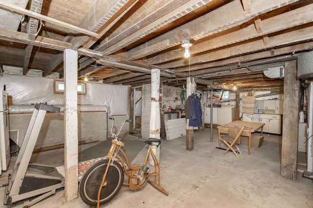 255 4th Avenue NE, Valley City, ND 58072