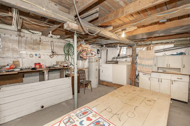 255 4th Avenue NE, Valley City, ND 58072