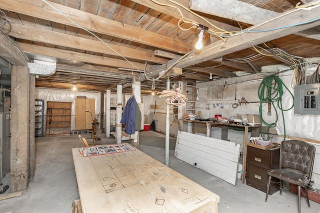 255 4th Avenue NE, Valley City, ND 58072