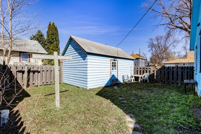 255 4th Avenue NE, Valley City, ND 58072