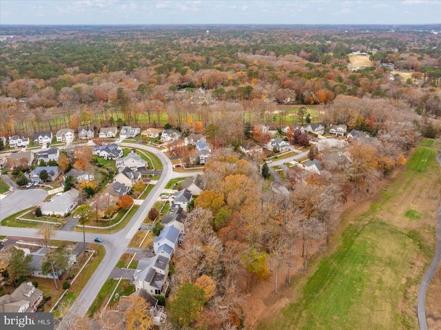 4 DOG LEG CT, Berlin, MD 21811