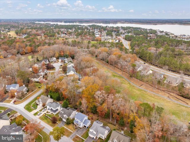 4 DOG LEG CT, Berlin, MD 21811