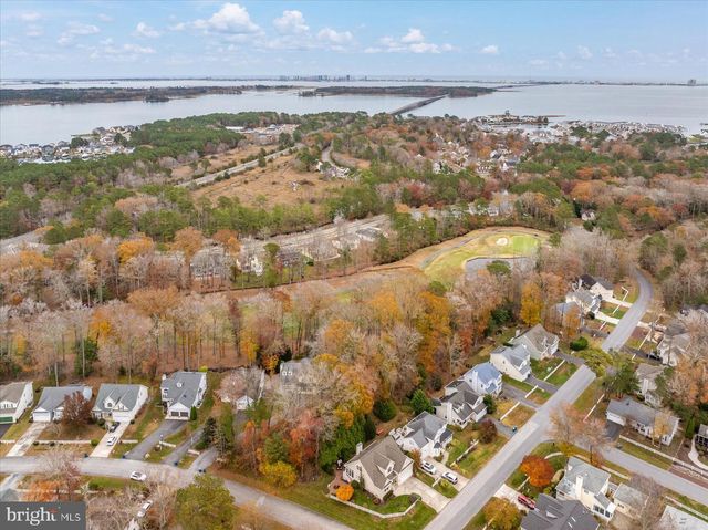 4 DOG LEG CT, Berlin, MD 21811