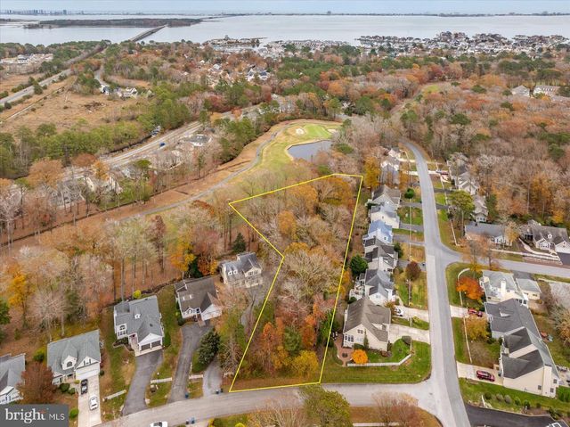 4 DOG LEG CT, Berlin, MD 21811