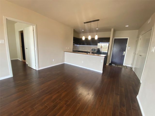 1100 W Trinity Mills Road 4046, Carrollton, TX 75006