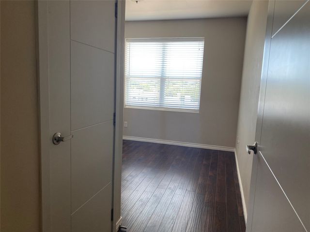 1100 W Trinity Mills Road 4046, Carrollton, TX 75006