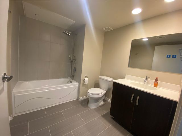 1100 W Trinity Mills Road 4046, Carrollton, TX 75006