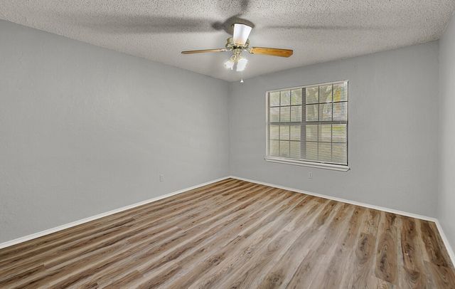 233 Thompson Circle, Lorena, TX 76655