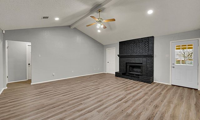 233 Thompson Circle, Lorena, TX 76655