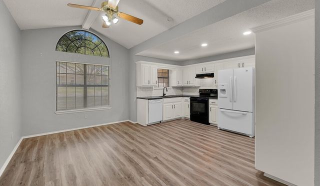 233 Thompson Circle, Lorena, TX 76655