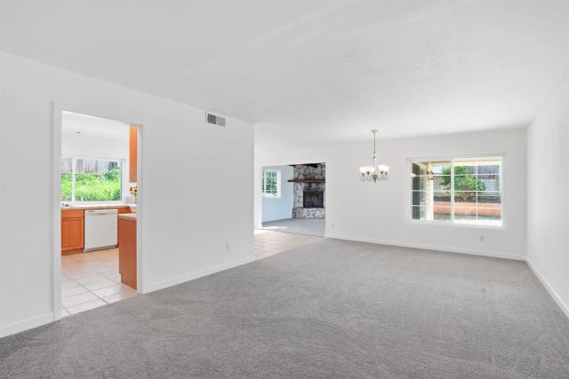 405 Joann Circle, Vista, CA 92084