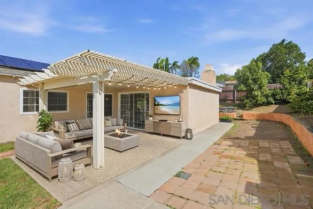 405 Joann Circle, Vista, CA 92084