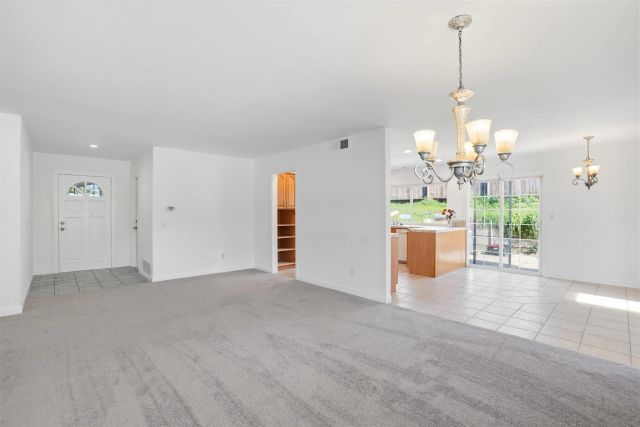 405 Joann Circle, Vista, CA 92084