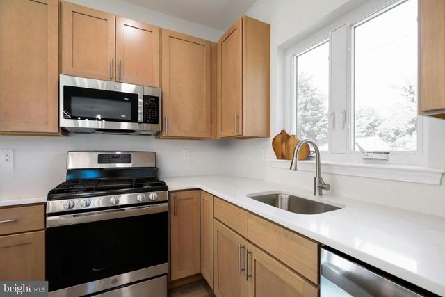 209 PARKINSON AVE, Hamilton, NJ 08610