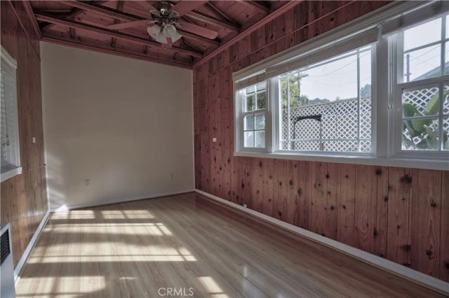 1105 N Beverly Glen, Los Angeles, CA 90077