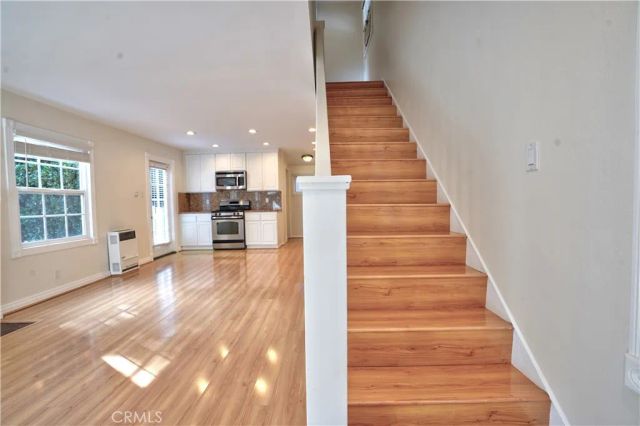 1105 N Beverly Glen, Los Angeles, CA 90077