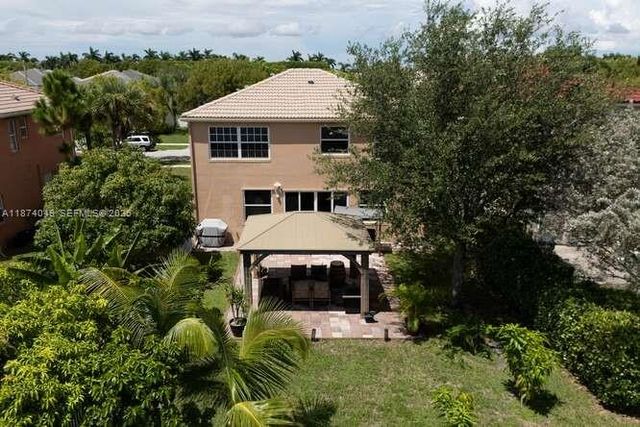 9770 Scribner Lane, Wellington, FL 33414
