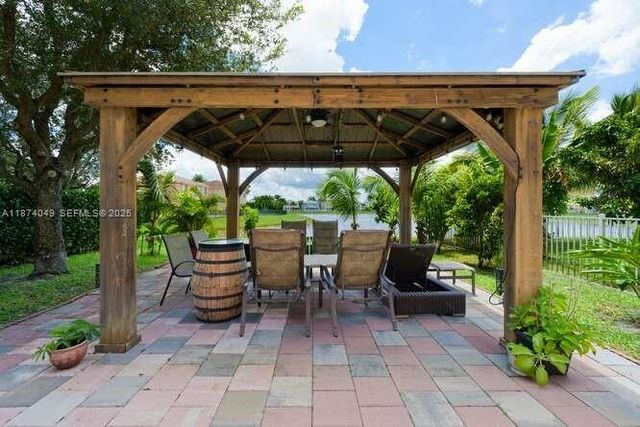 9770 Scribner Lane, Wellington, FL 33414