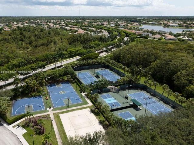 9770 Scribner Lane, Wellington, FL 33414