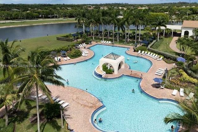 9770 Scribner Lane, Wellington, FL 33414