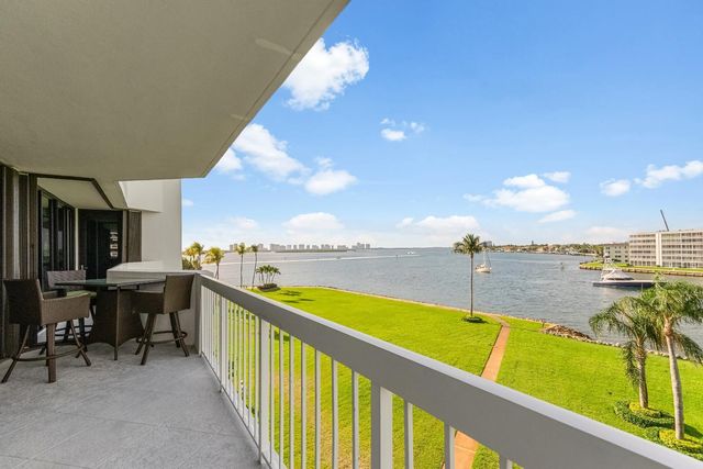 115 Lakeshore Drive 448, North Palm Beach, FL 33408