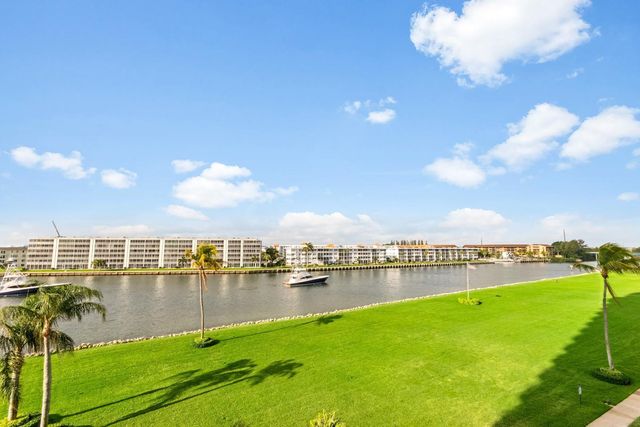 115 Lakeshore Drive 448, North Palm Beach, FL 33408