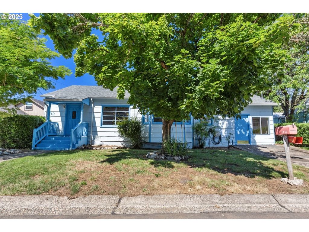 1482 Nw FAIRMOUNT St, Roseburg, OR 97470