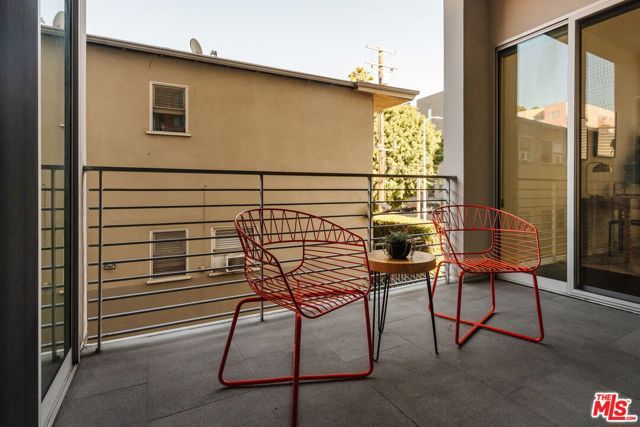 6735 Yucca Street 209, Los Angeles, CA 90028
