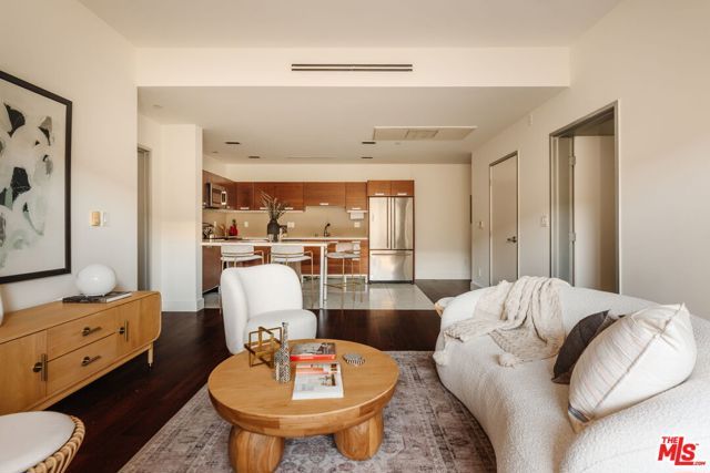 6735 Yucca Street 209, Los Angeles, CA 90028