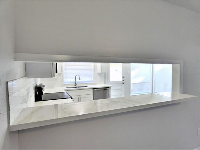 606 Golfview Drive, Richmond, TX 77469