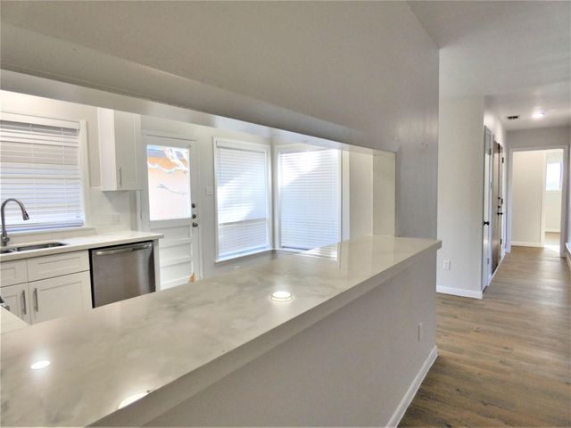 606 Golfview Drive, Richmond, TX 77469