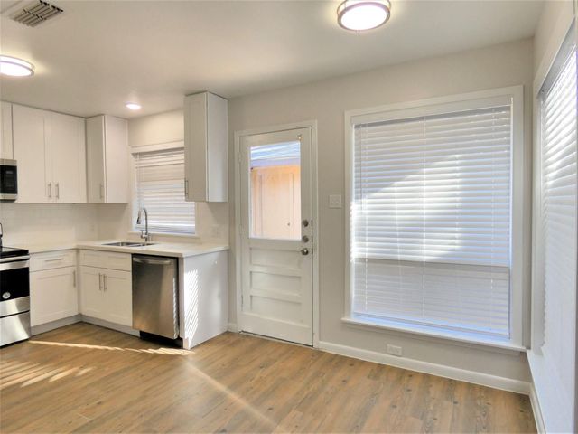 606 Golfview Drive, Richmond, TX 77469